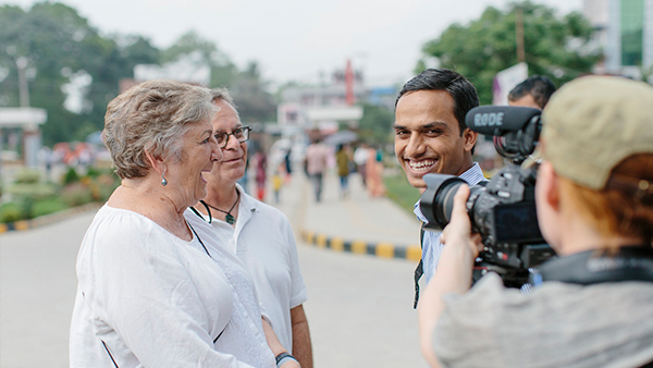 Bonnie and Gordon Meet Sudan in Chitwan